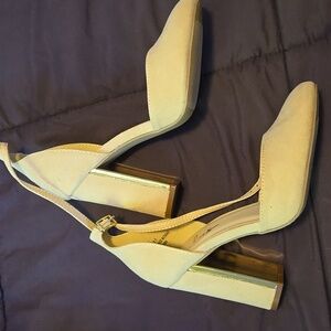 Mary Kate style Heels